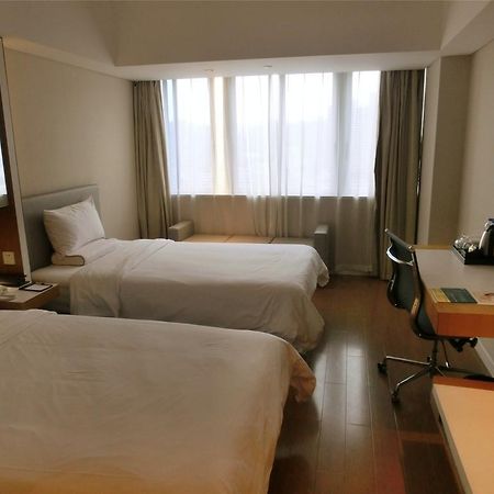 Ji Hotel Guangzhou Zhujiang New Town Bagian luar foto