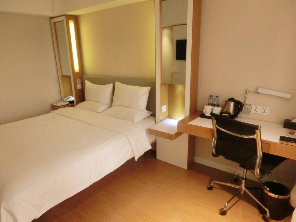 Ji Hotel Guangzhou Zhujiang New Town Ruang foto