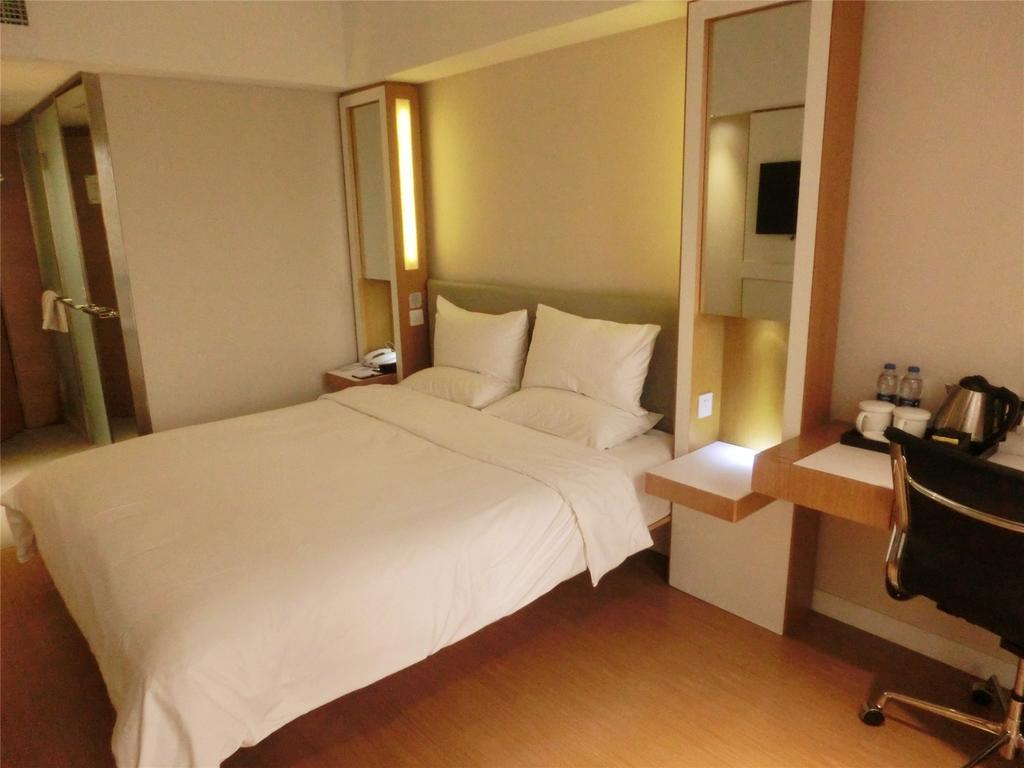 Ji Hotel Guangzhou Zhujiang New Town Ruang foto