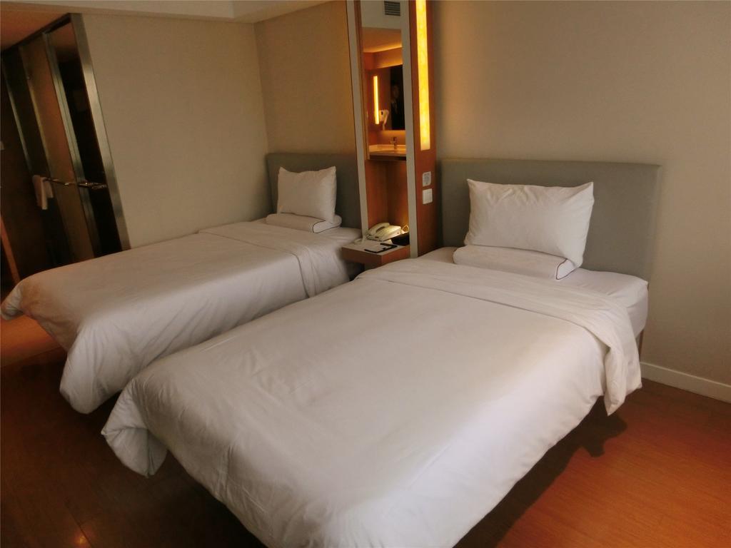 Ji Hotel Guangzhou Zhujiang New Town Bagian luar foto